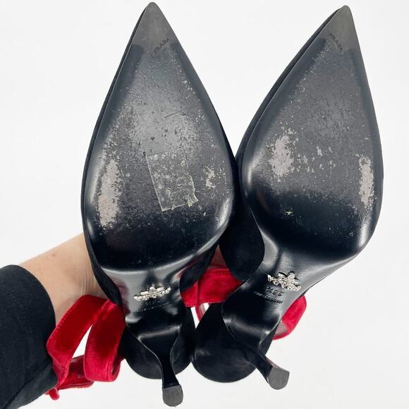 Prada Black Suede Red Velvet Ankle Strap Open Back Pointed Toe Pump IT 38.5 - Picture 11 of 12